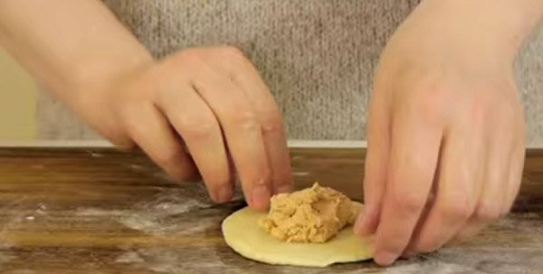 Рецепты творожного теста для жареных и печеных пирожков